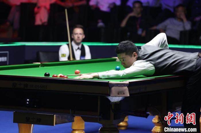 特鲁姆普10-4击败丁俊晖夺得玉山世界公开赛冠军